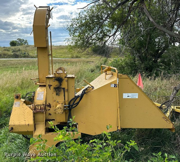 image for item NP9451 1993 Vermeer BC906  wood chipper