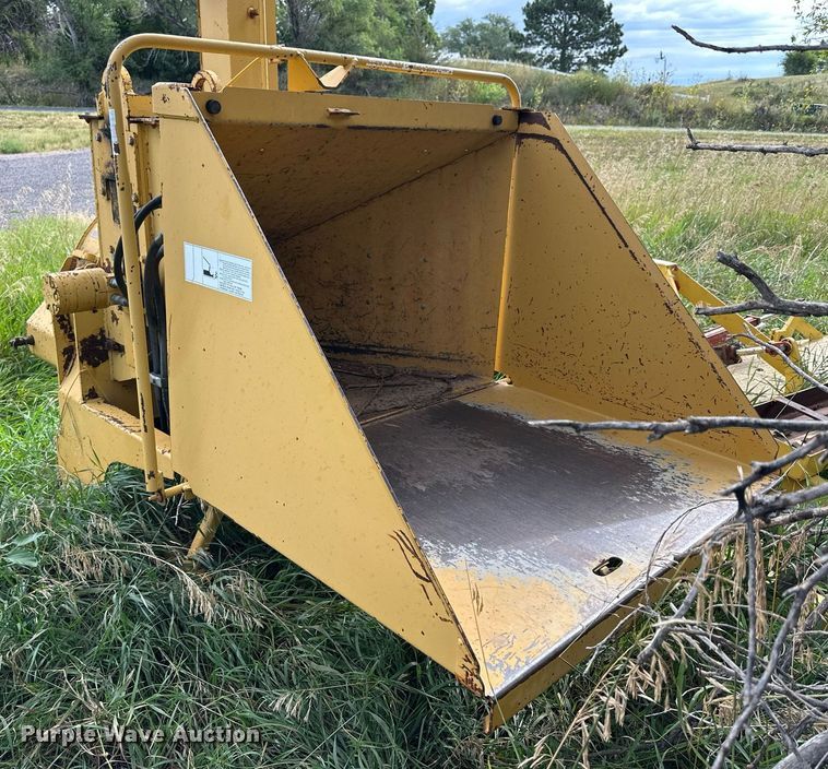 image for item NP9451 1993 Vermeer BC906  wood chipper