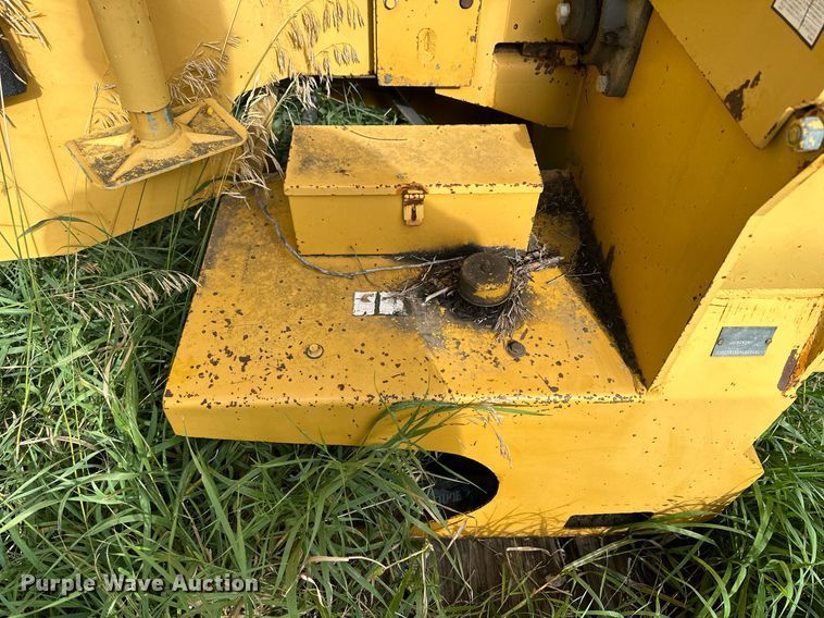 image for item NP9451 1993 Vermeer BC906  wood chipper