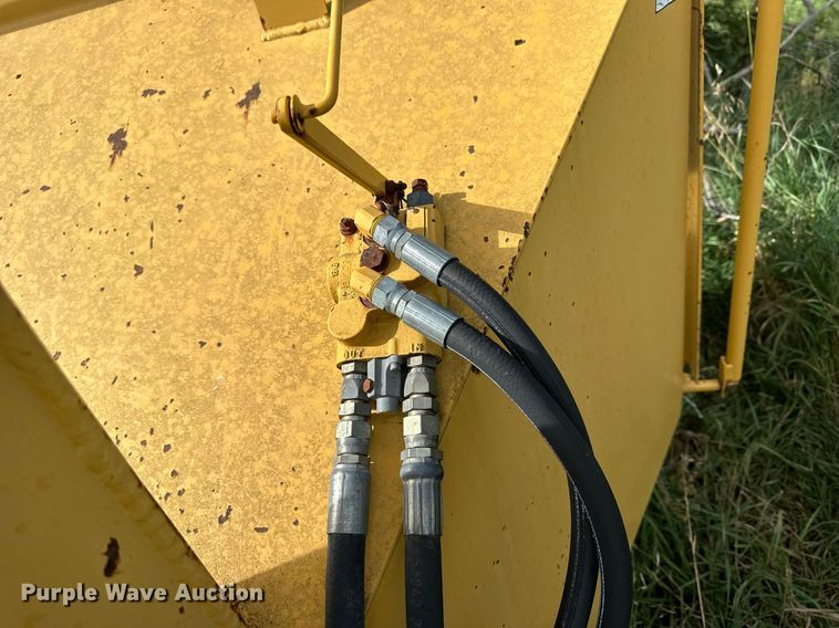 image for item NP9451 1993 Vermeer BC906  wood chipper