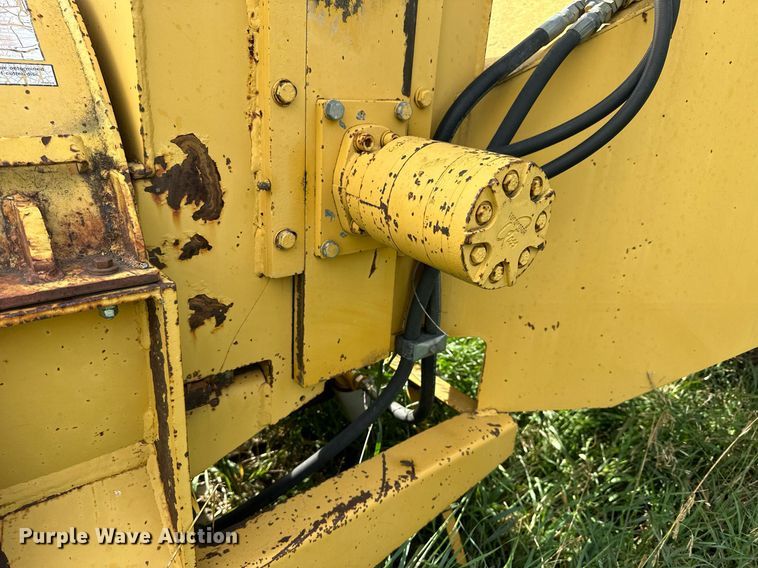 image for item NP9451 1993 Vermeer BC906  wood chipper