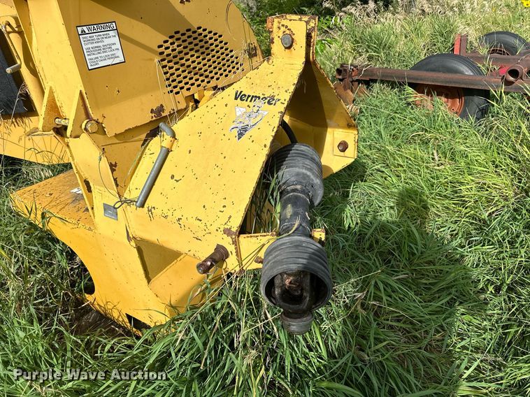 image for item NP9451 1993 Vermeer BC906  wood chipper