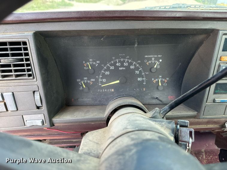 image for item NP9452 1994 Chevrolet K1500  pickup truck