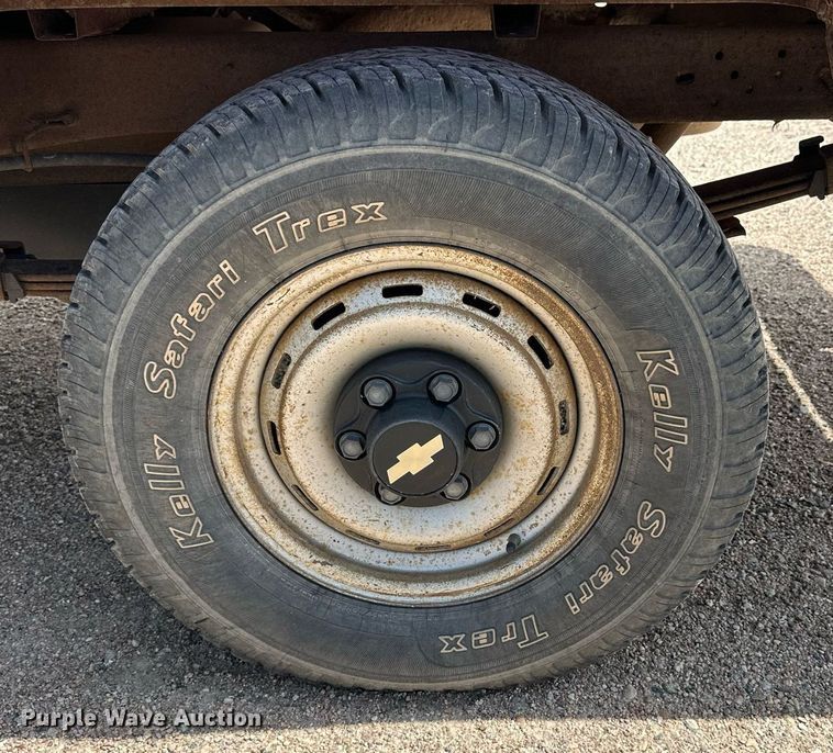 image for item NP9452 1994 Chevrolet K1500  pickup truck