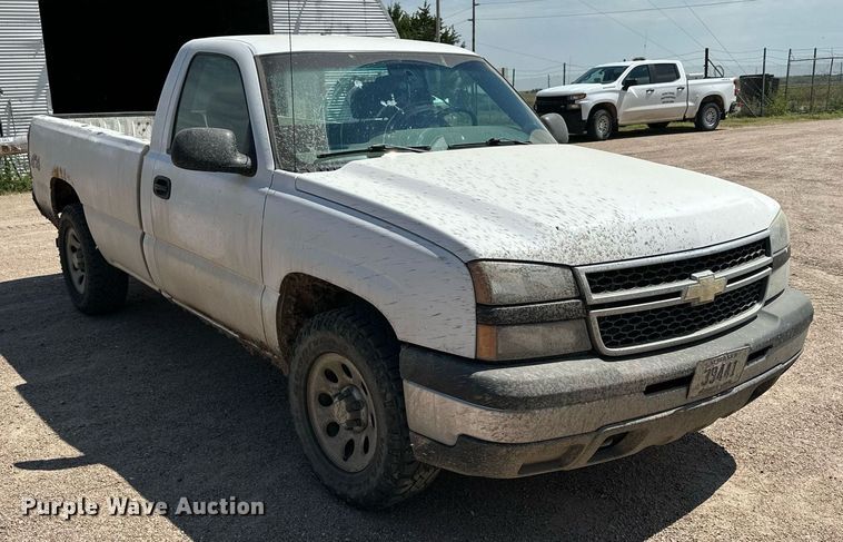 image for item NP9454 2007 Chevrolet Silverado Classic 1500  pickup truck