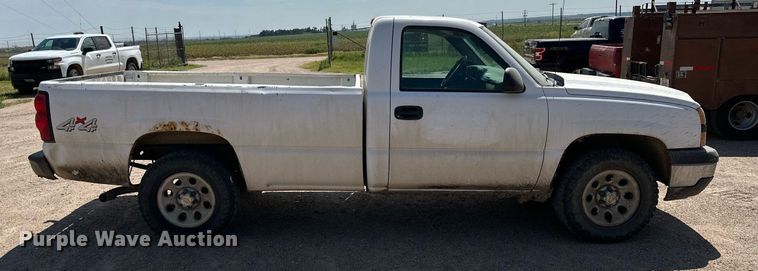 image for item NP9454 2007 Chevrolet Silverado Classic 1500  pickup truck