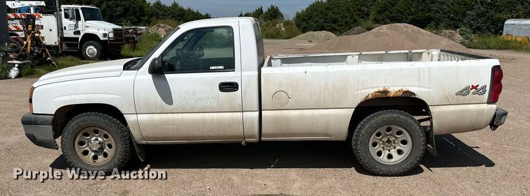 image for item NP9454 2007 Chevrolet Silverado Classic 1500  pickup truck