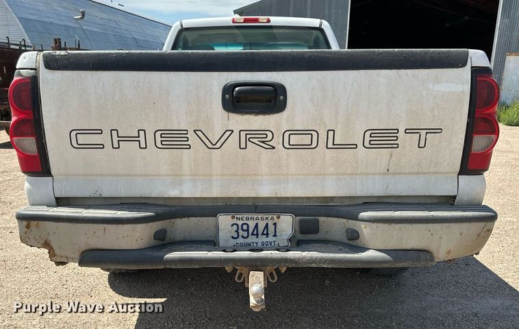 image for item NP9454 2007 Chevrolet Silverado Classic 1500  pickup truck