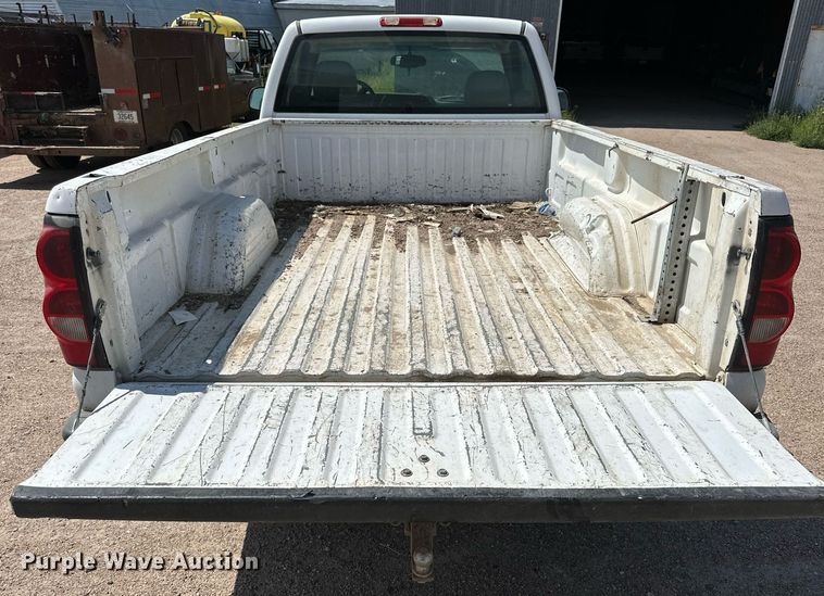 image for item NP9454 2007 Chevrolet Silverado Classic 1500  pickup truck