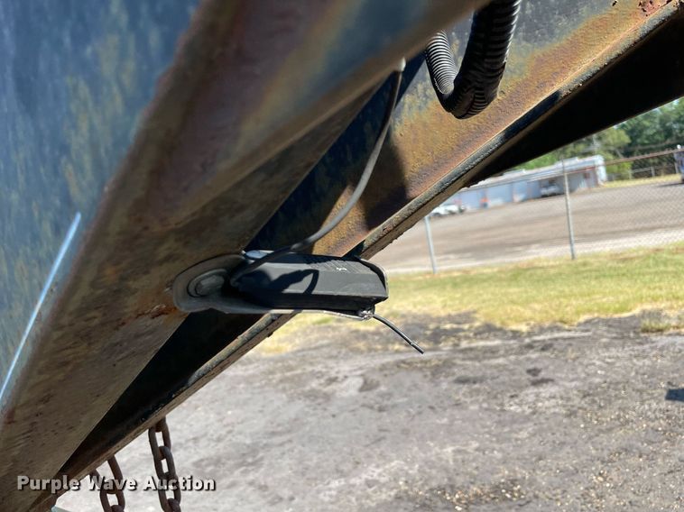 image for item NT9438 1999 Jennings' Trailer Mfg. Sure-Pull  equipment trailer