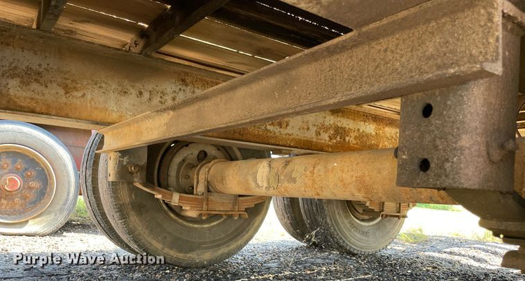 image for item NT9438 1999 Jennings' Trailer Mfg. Sure-Pull  equipment trailer