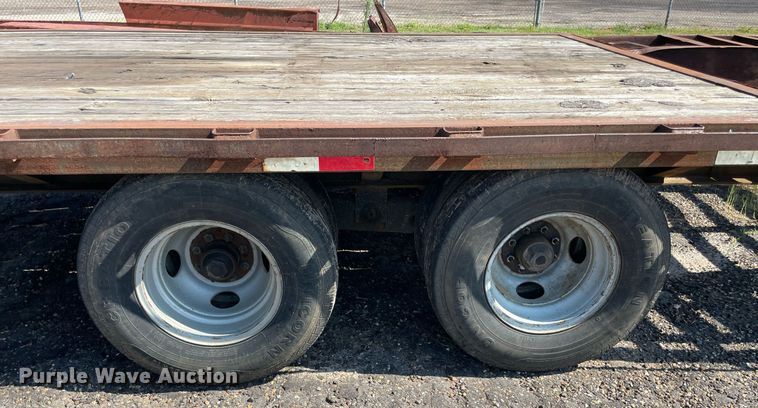 image for item NT9438 1999 Jennings' Trailer Mfg. Sure-Pull  equipment trailer