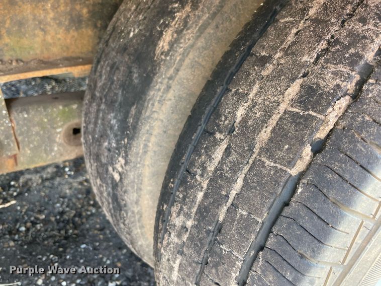 image for item NT9438 1999 Jennings' Trailer Mfg. Sure-Pull  equipment trailer