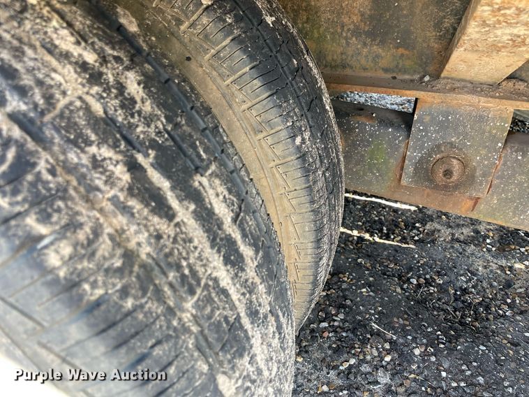 image for item NT9438 1999 Jennings' Trailer Mfg. Sure-Pull  equipment trailer