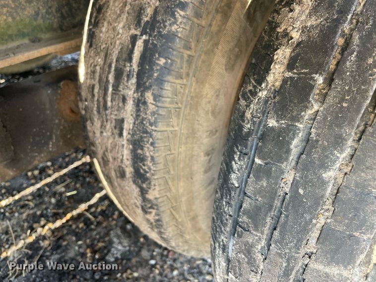 image for item NT9438 1999 Jennings' Trailer Mfg. Sure-Pull  equipment trailer