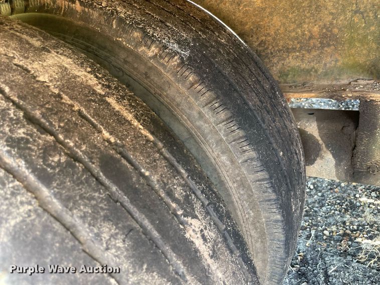 image for item NT9438 1999 Jennings' Trailer Mfg. Sure-Pull  equipment trailer