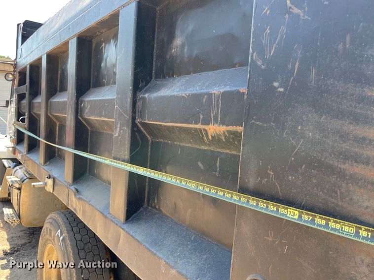 image for item NT9449 2011 Volvo dump truck