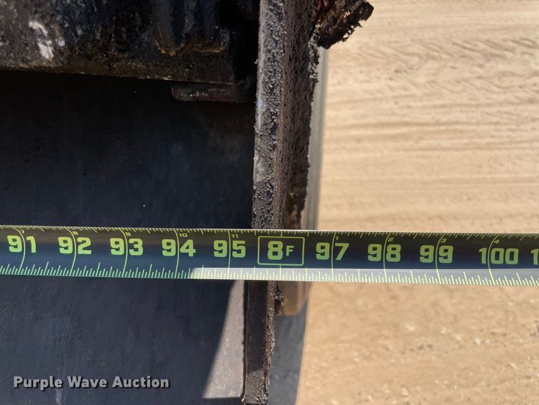 image for item NT9449 2011 Volvo dump truck