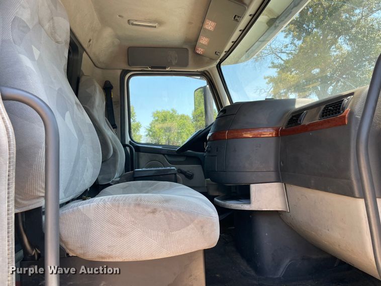 image for item NT9449 2011 Volvo dump truck