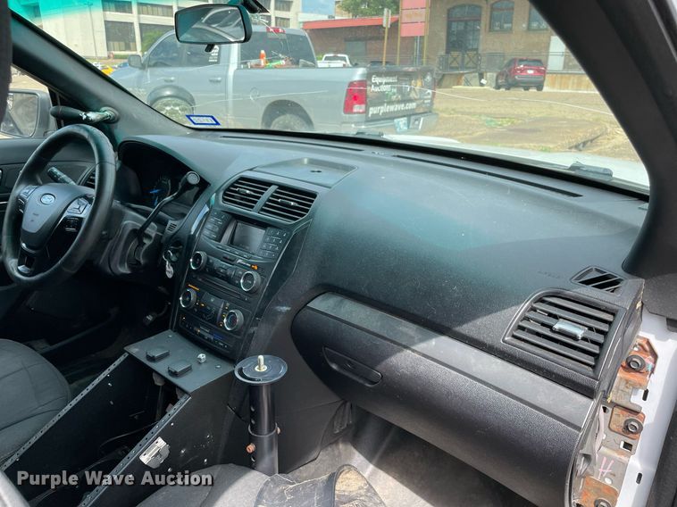 image for item NT9453 2017 Ford Explorer Police Interceptor  SUV