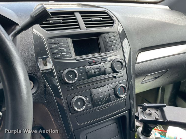 image for item NT9456 2017 Ford Explorer Police Interceptor  SUV