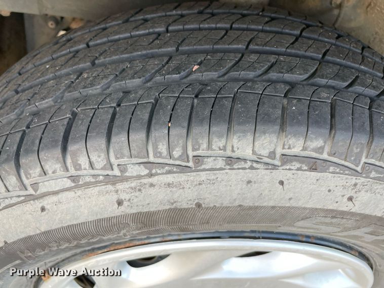 image for item NT9457 1997 Toyota Camry LE