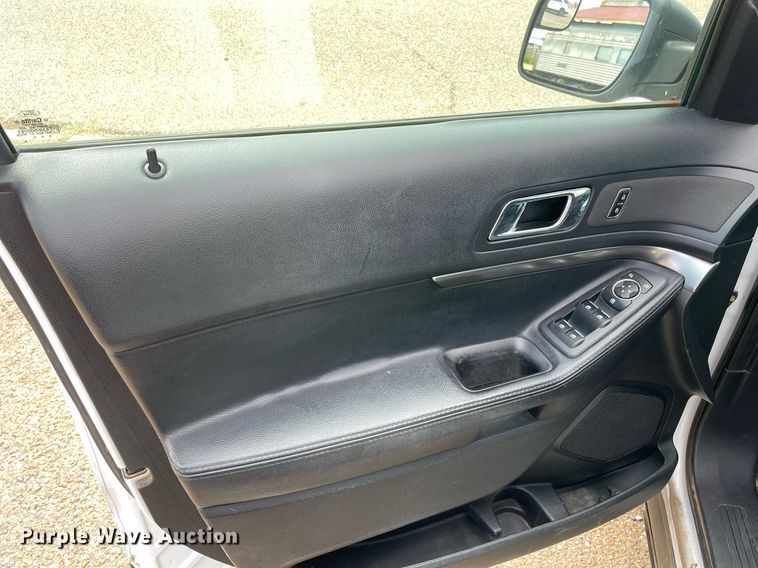 image for item NT9460 2017 Ford Explorer Police Interceptor  SUV