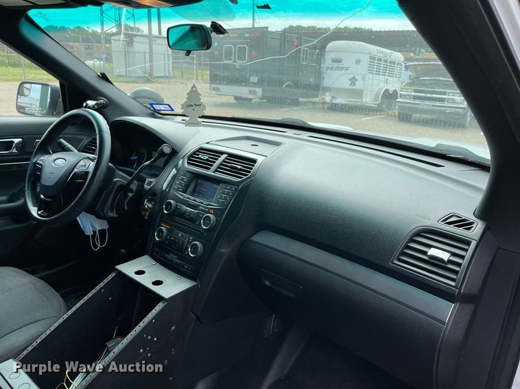 image for item NT9460 2017 Ford Explorer Police Interceptor  SUV