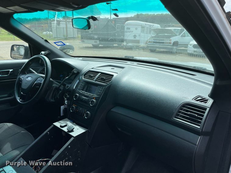 image for item NT9461 2017 Ford Explorer Police Interceptor  SUV