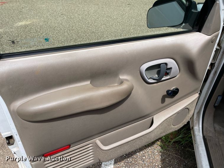 image for item NT9464 1998 Chevrolet 1500  Ext. Cab pickup truck