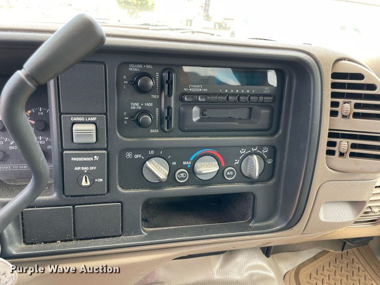 image for item NT9464 1998 Chevrolet 1500  Ext. Cab pickup truck