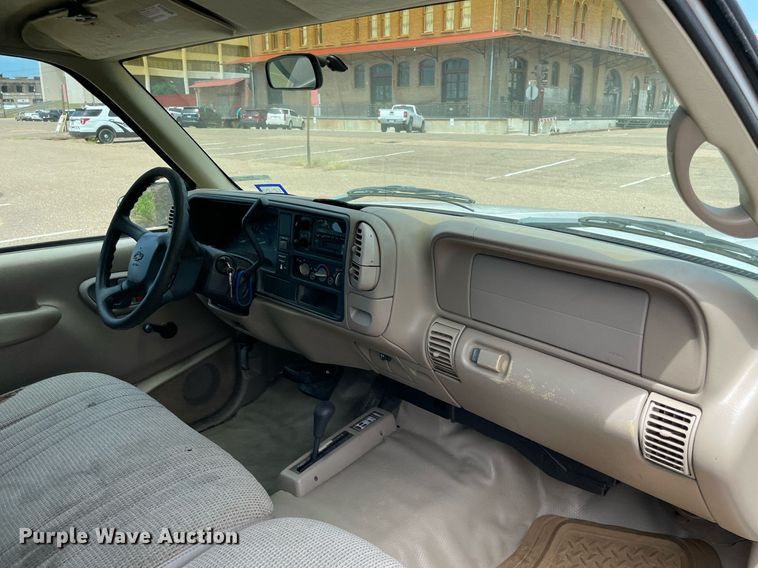 image for item NT9464 1998 Chevrolet 1500  Ext. Cab pickup truck