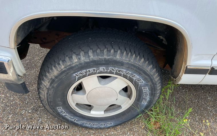 image for item NT9464 1998 Chevrolet 1500  Ext. Cab pickup truck