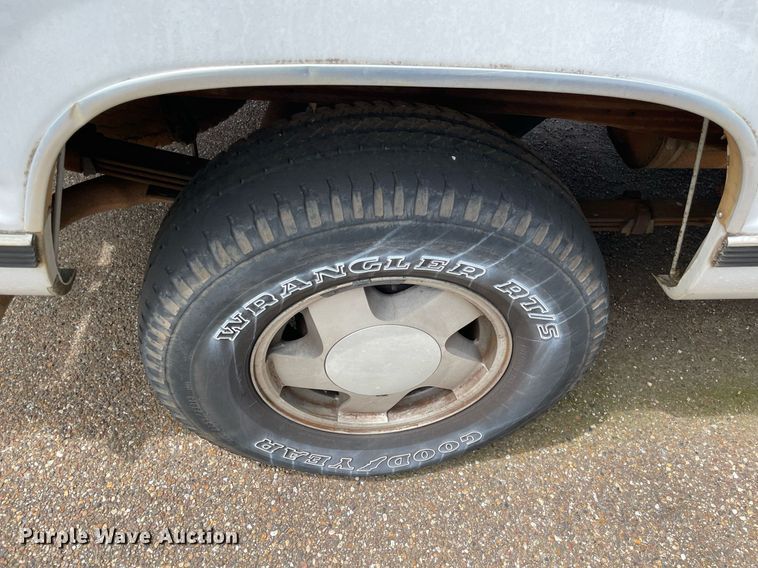 image for item NT9464 1998 Chevrolet 1500  Ext. Cab pickup truck