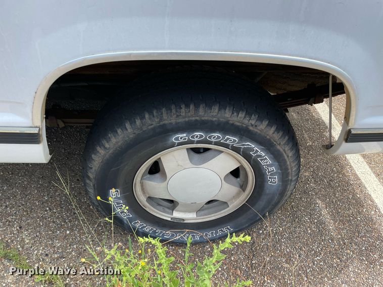 image for item NT9464 1998 Chevrolet 1500  Ext. Cab pickup truck