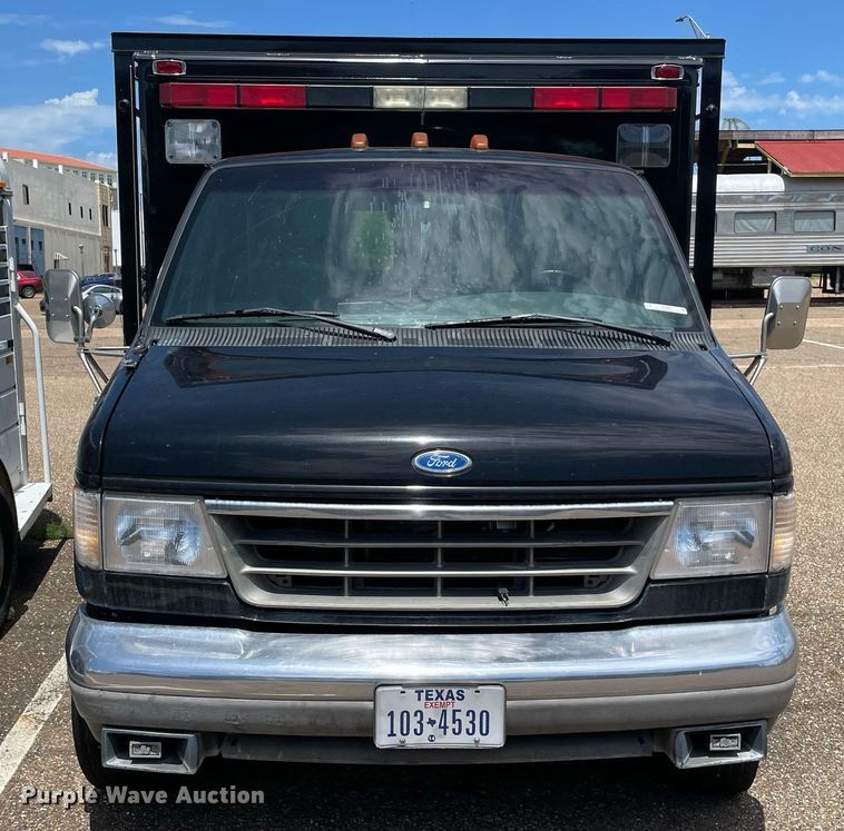 image for item NT9465 1995 Ford Econoline  ambulance