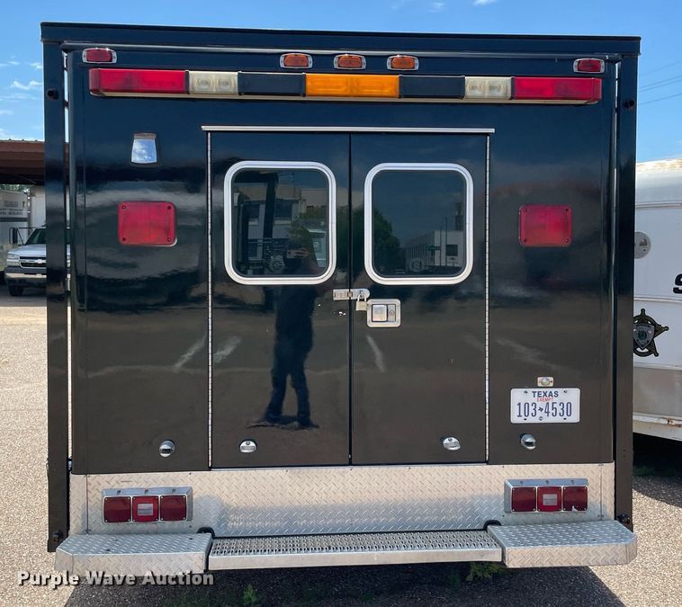 image for item NT9465 1995 Ford Econoline  ambulance