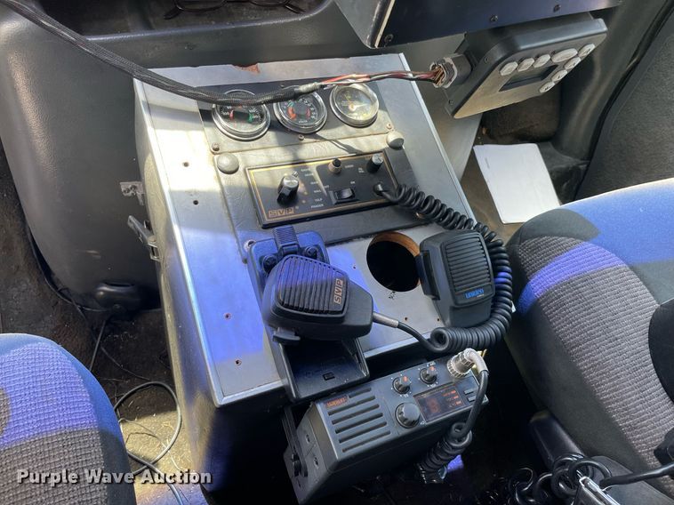 image for item NT9465 1995 Ford Econoline  ambulance