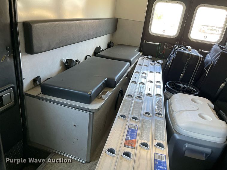 image for item NT9465 1995 Ford Econoline  ambulance