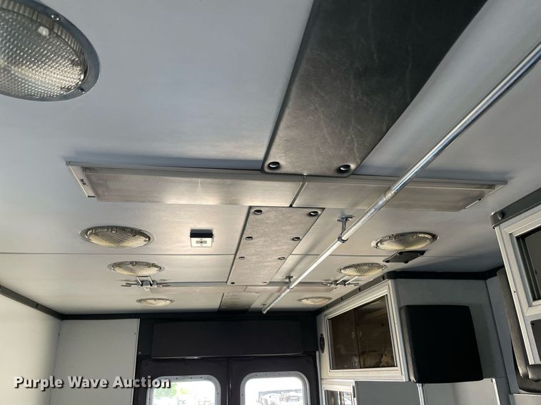 image for item NT9465 1995 Ford Econoline  ambulance