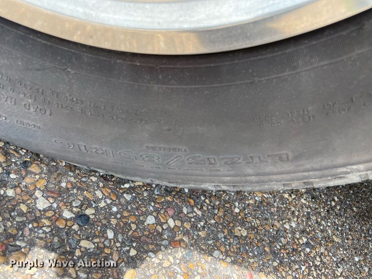 image for item NT9465 1995 Ford Econoline  ambulance