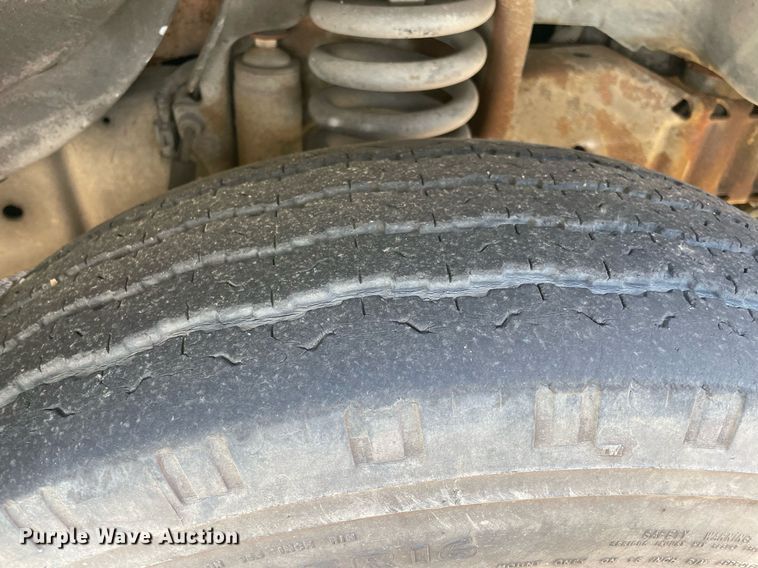 image for item NT9465 1995 Ford Econoline  ambulance