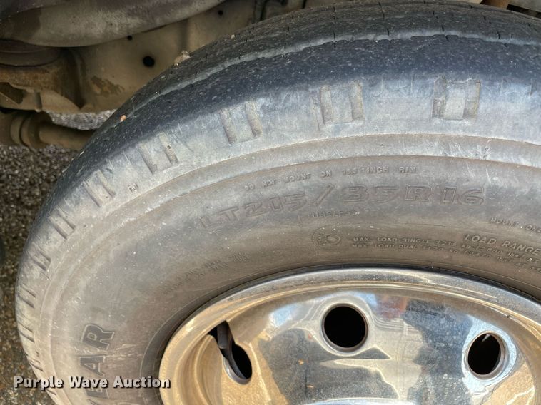 image for item NT9465 1995 Ford Econoline  ambulance