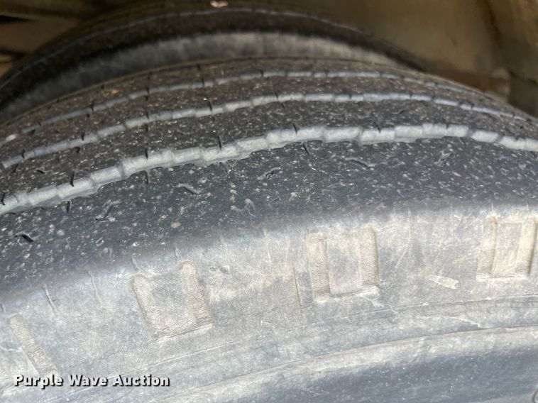 image for item NT9465 1995 Ford Econoline  ambulance