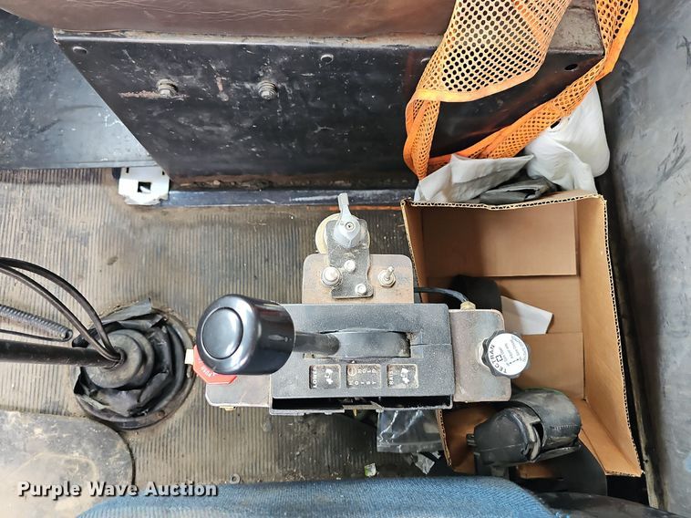 image for item NT9775 1987 Kenworth 800 dump truck