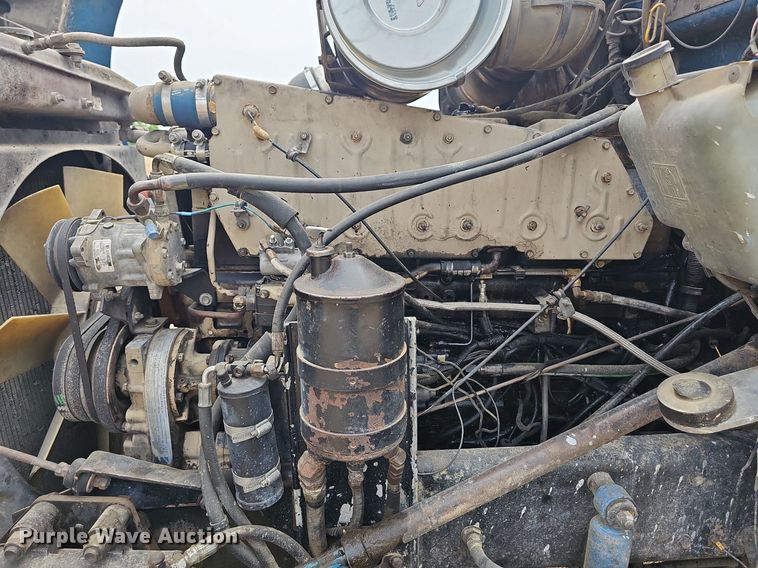 image for item NT9775 1987 Kenworth 800 dump truck