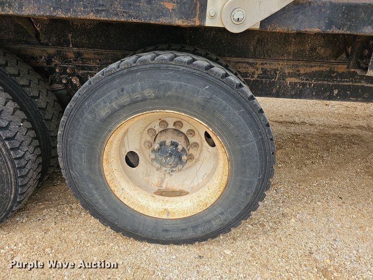 image for item NT9775 1987 Kenworth 800 dump truck