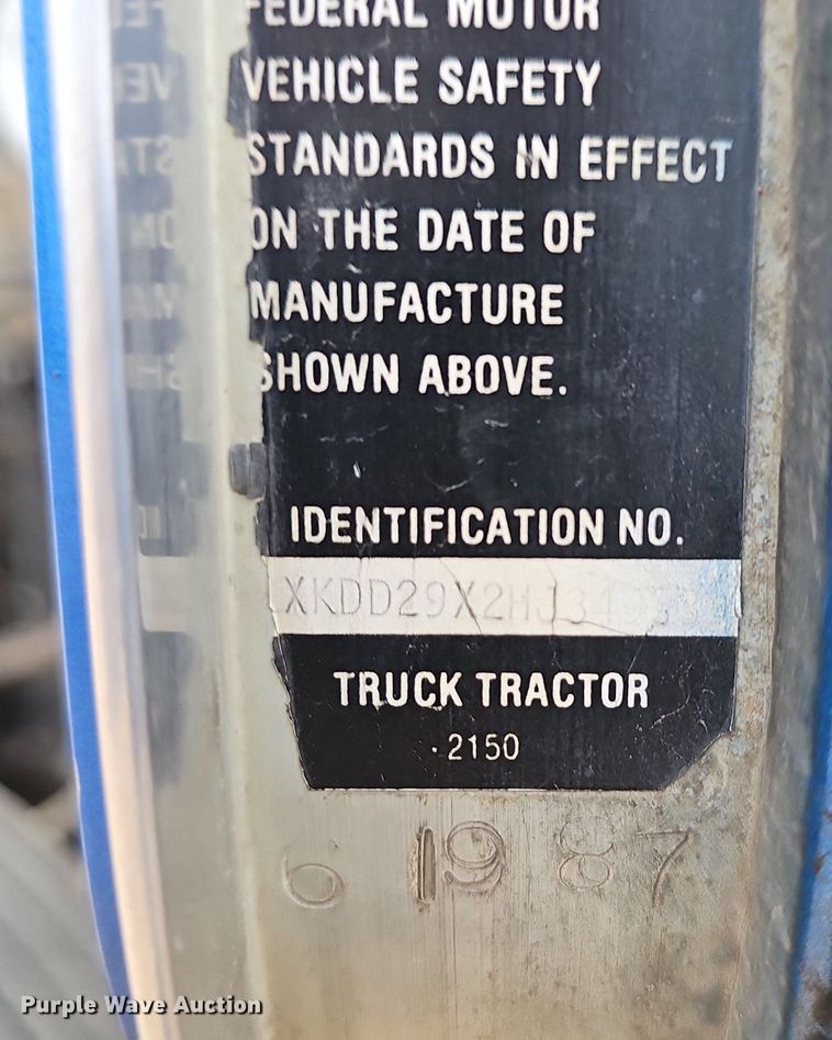 image for item NT9775 1987 Kenworth 800 dump truck