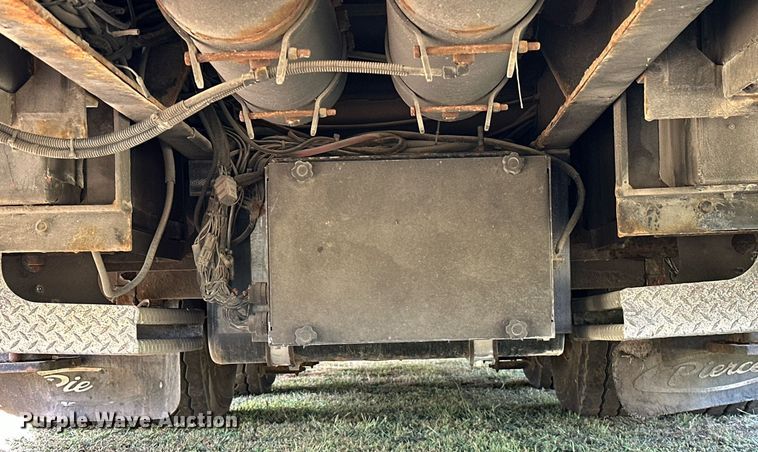 image for item OC9150 2004 Pierce Dash  Quint fire truck