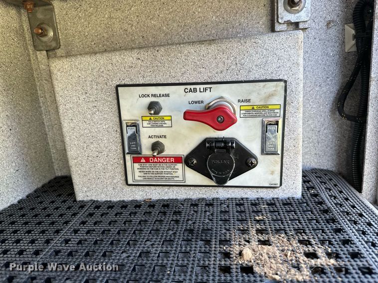 image for item OC9150 2004 Pierce Dash  Quint fire truck